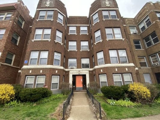 7661 N. Sheridan Rd. property